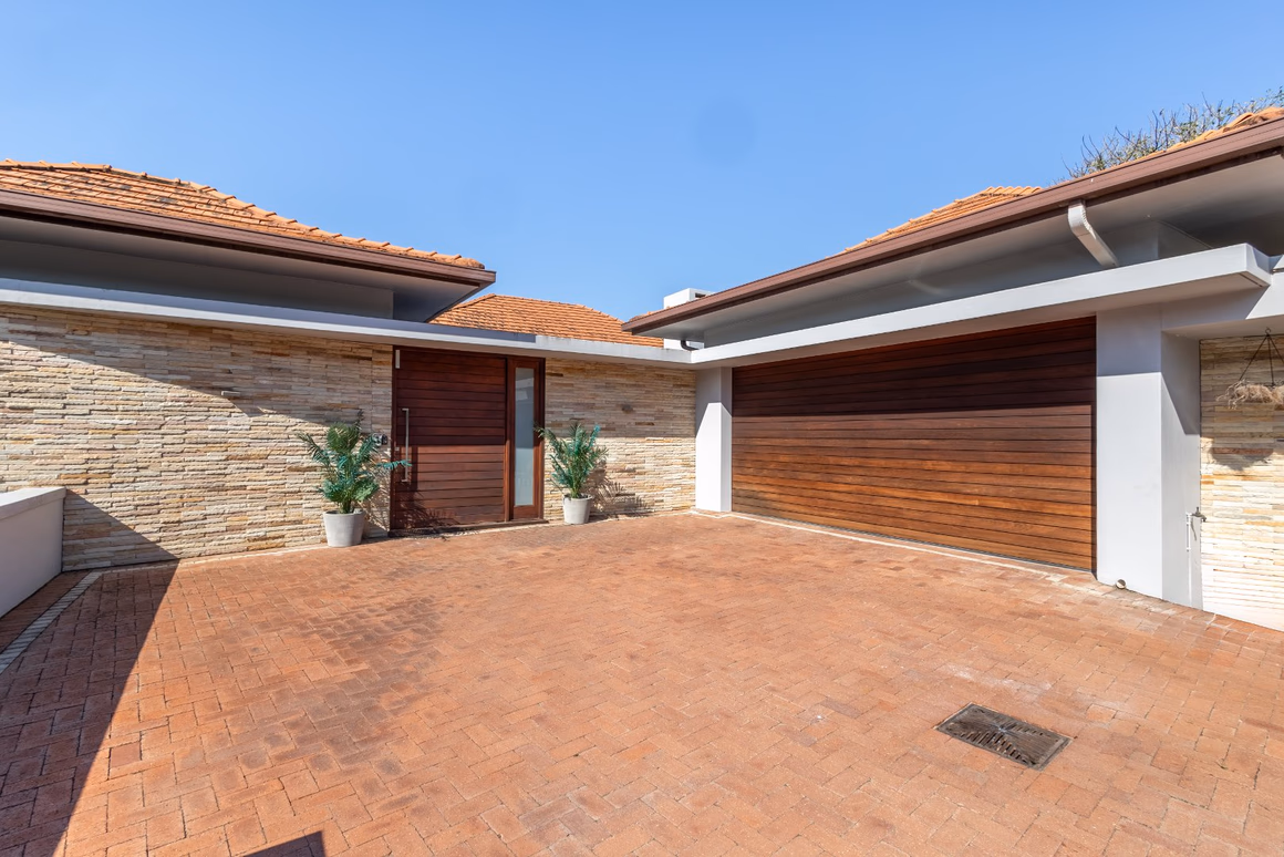 12 Milkwood Street, Zimbali Estate — gallery photograph 15 of 53