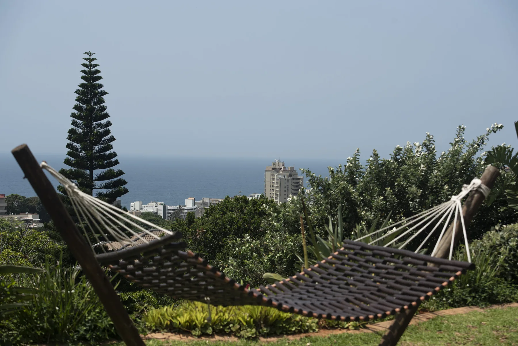 Beverley Hills estate view 4